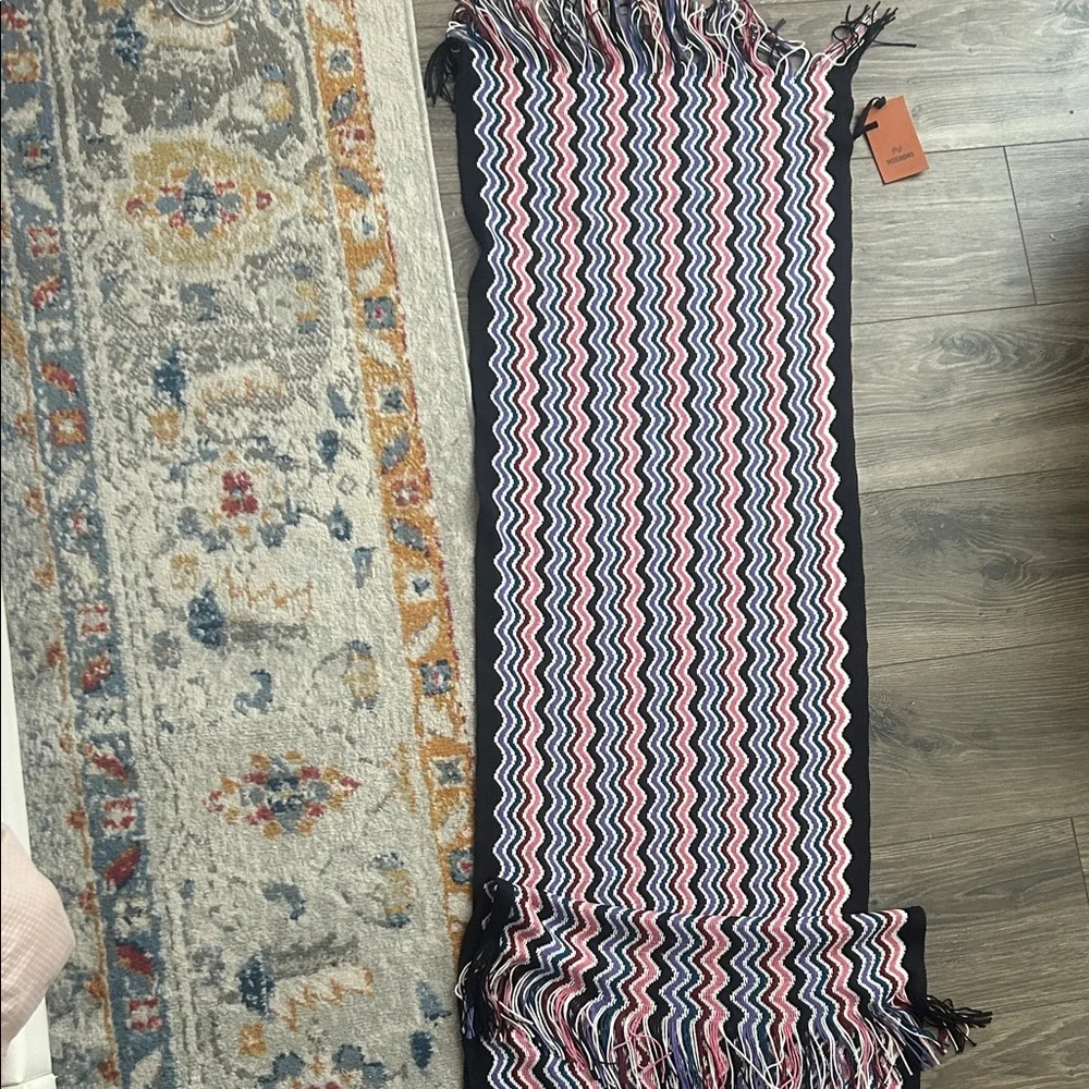 Missoni‎ Multicolor Zigzag Fringe Scarf in Pink, Navy & White